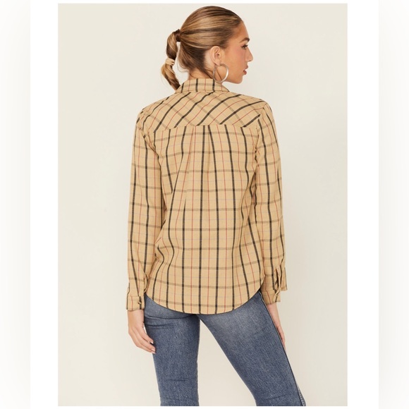 WILD MOSS | TAN PLAID BOYFRIEND LONG SLEEVE WOVEN FLANNEL SHIRT | Size Medium - Picture 3 of 9